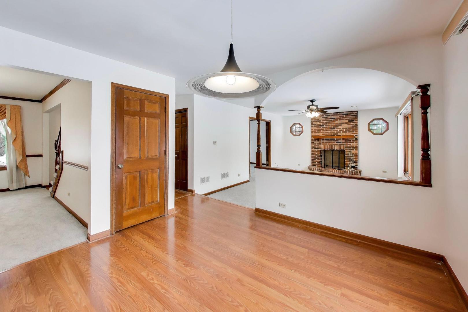 1111 Samstag Court, Naperville, IL 60563