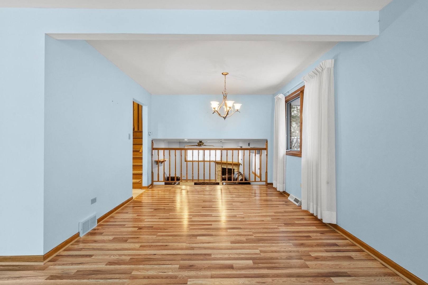 8545 Candlelight Drive, Willow Springs, IL 60480