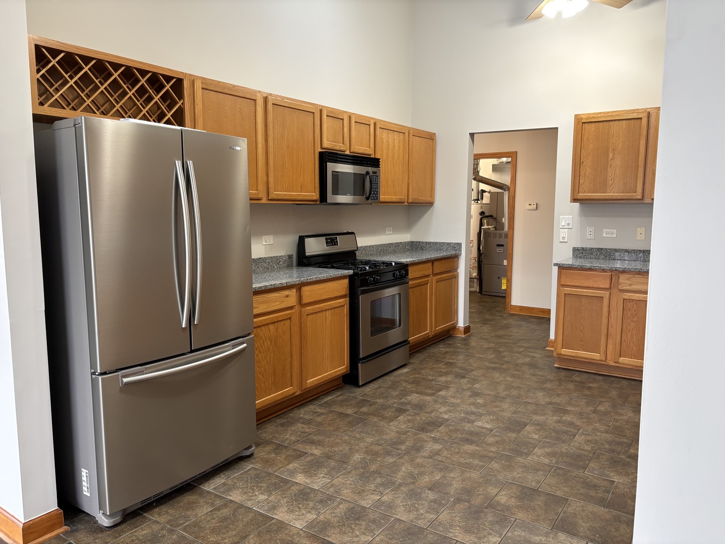 16649 Oak Park Avenue #205, Tinley Park, IL 60477