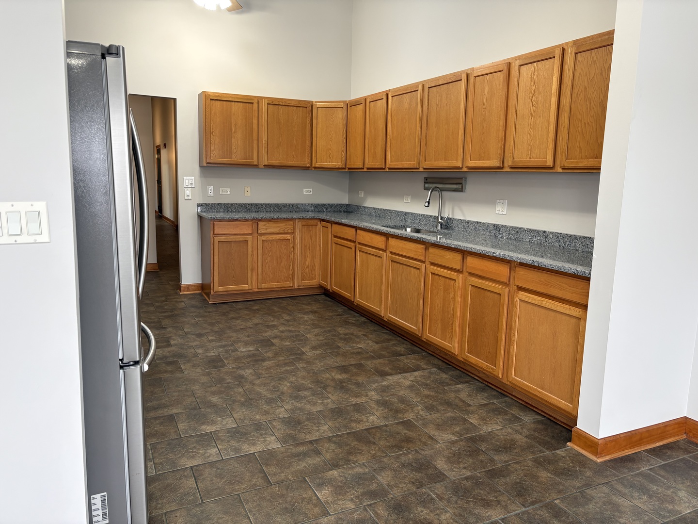 16649 Oak Park Avenue #205, Tinley Park, IL 60477