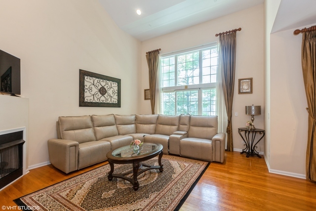 152 Orchards Pass, Bartlett, IL 60103