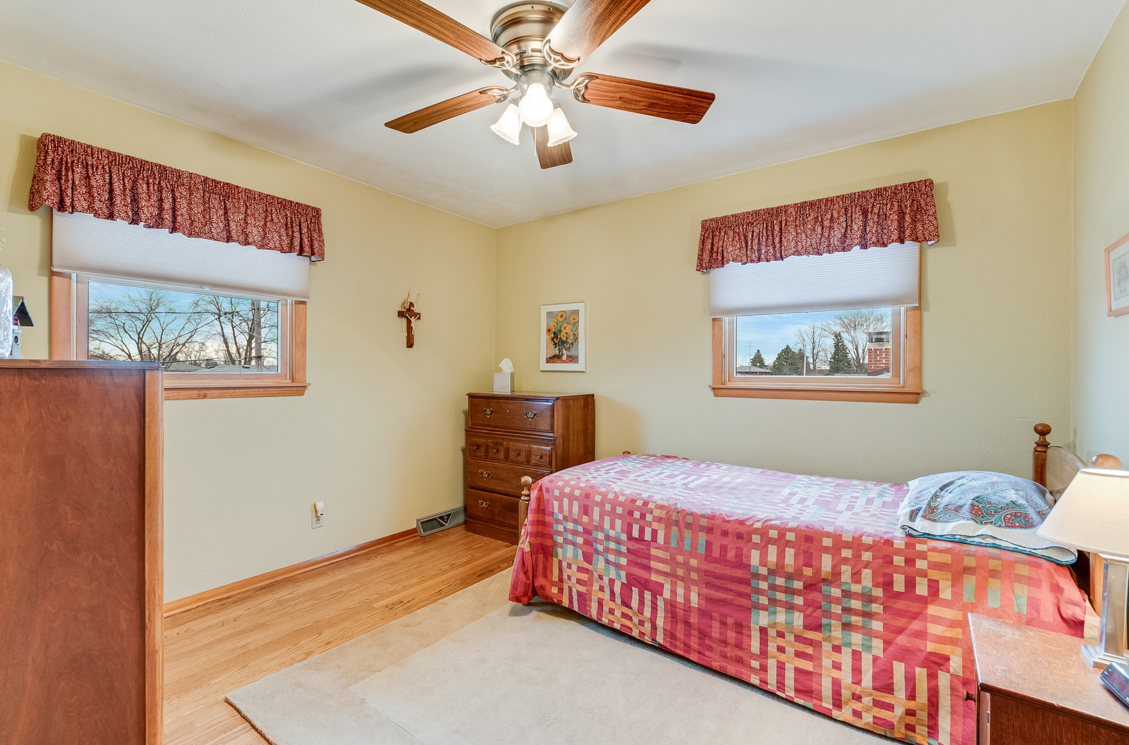 1724 Lincoln Avenue, Crest Hill, IL 60403