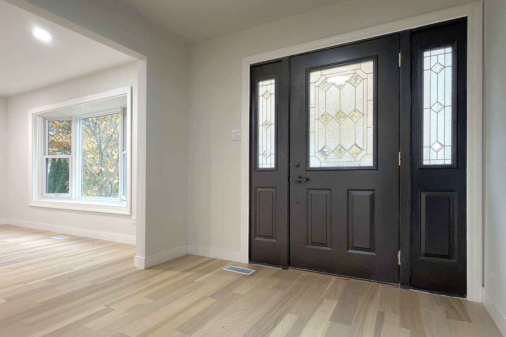 1703 N Burning Bush Lane, Mount Prospect, IL 60056