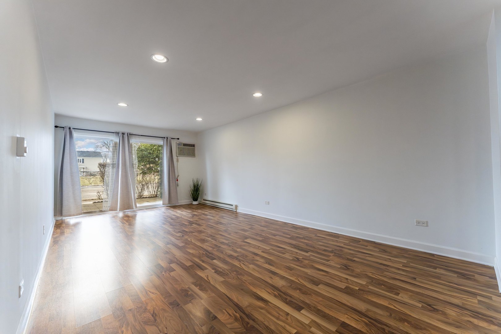 802 E OLD WILLOW Road #114, Prospect Heights, IL 60070