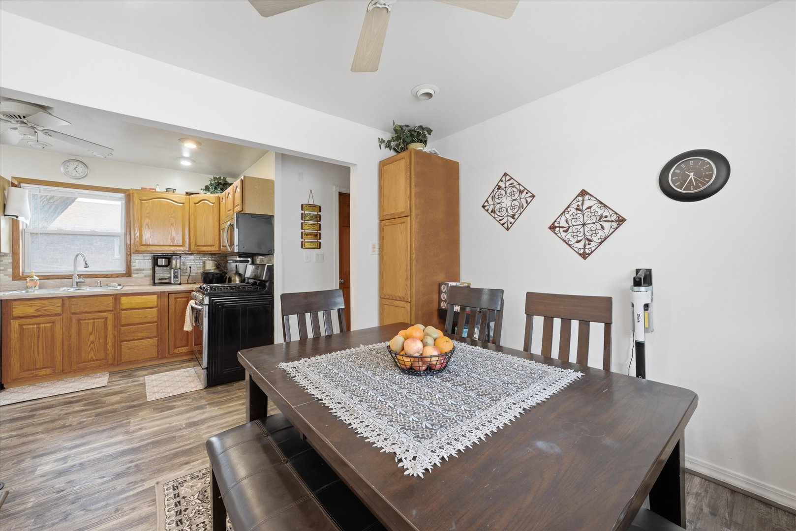 10716 S Nashville Avenue, Worth, IL 60482