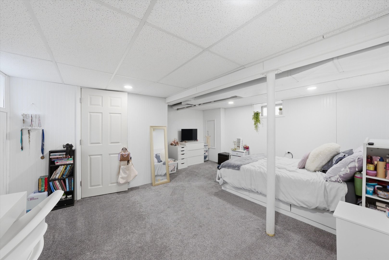 10716 S Nashville Avenue, Worth, IL 60482