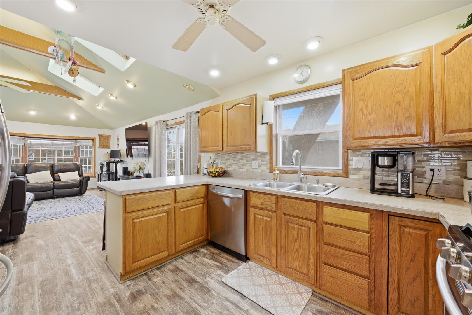 10716 S Nashville Avenue, Worth, IL 60482