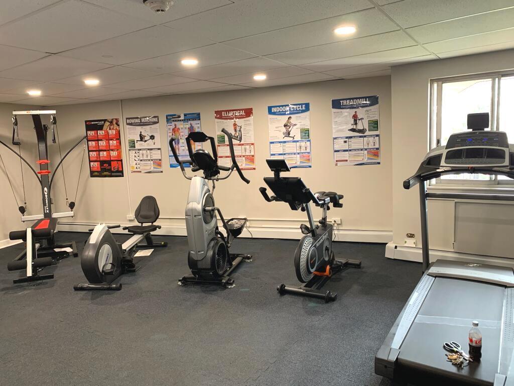 1198 Royal Glen Drive #314, Glen Ellyn, IL 60137