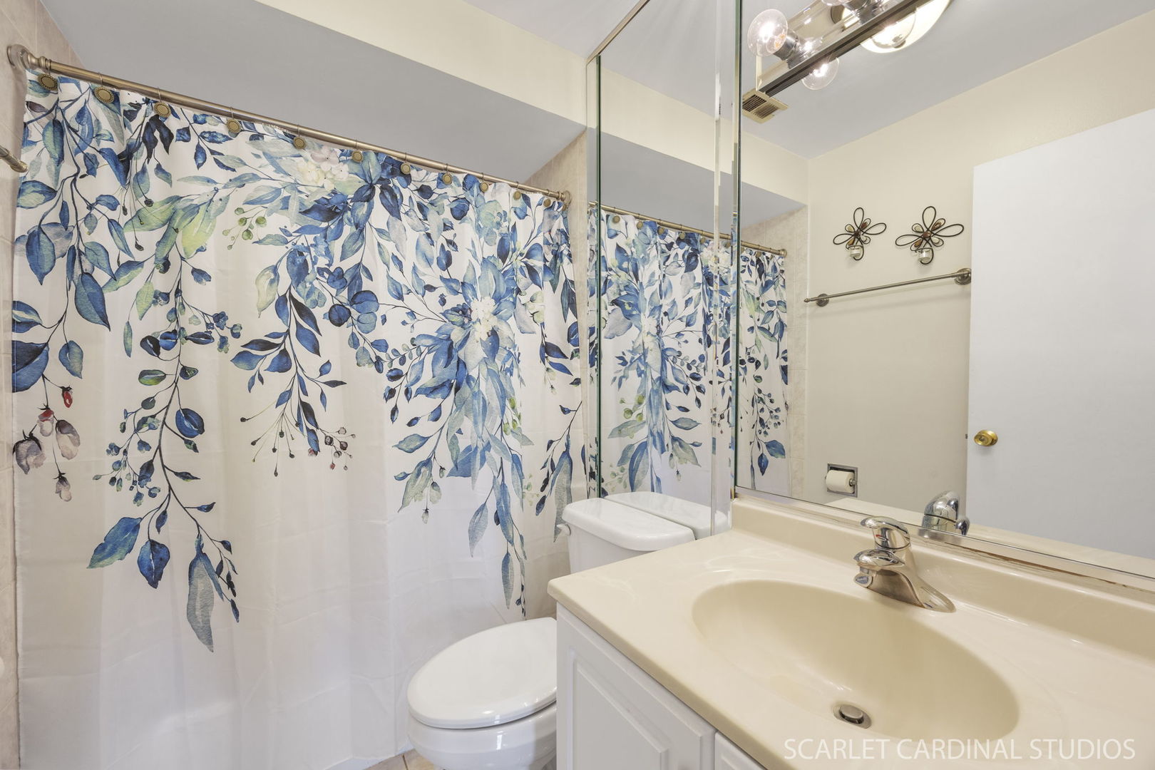 1198 Royal Glen Drive #314, Glen Ellyn, IL 60137