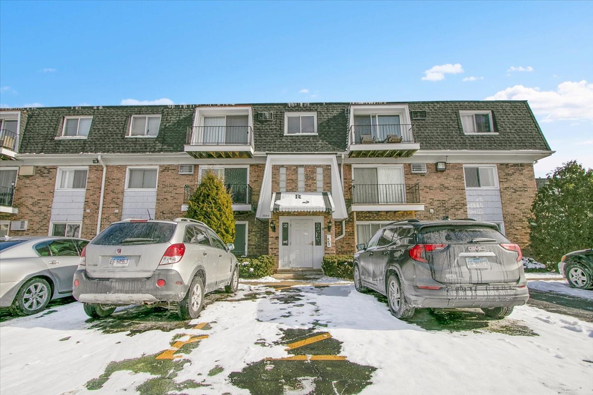 10310 Ridgeland Avenue #208, Chicago Ridge, IL 60415