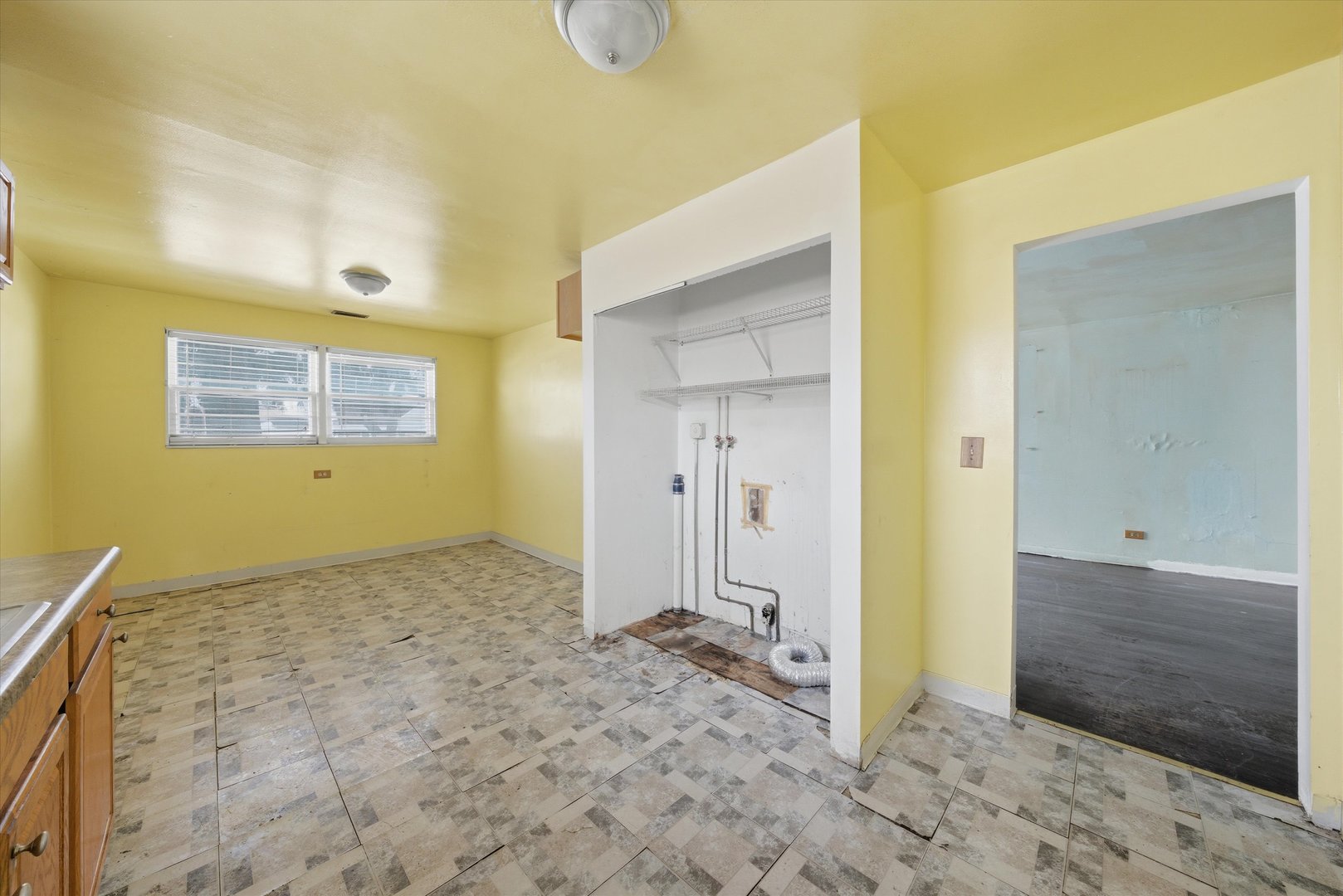 129 49th Avenue, Bellwood, IL 60104