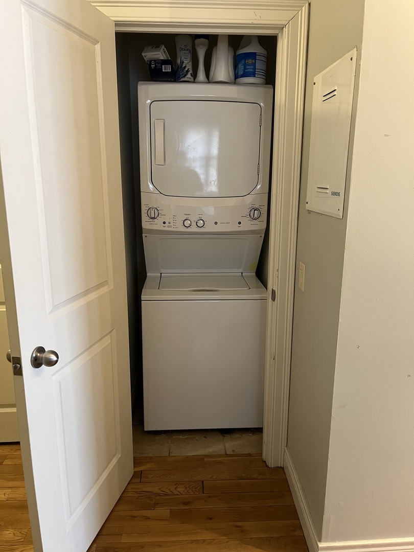 1468 E 69th Street #2, Chicago, IL 60637