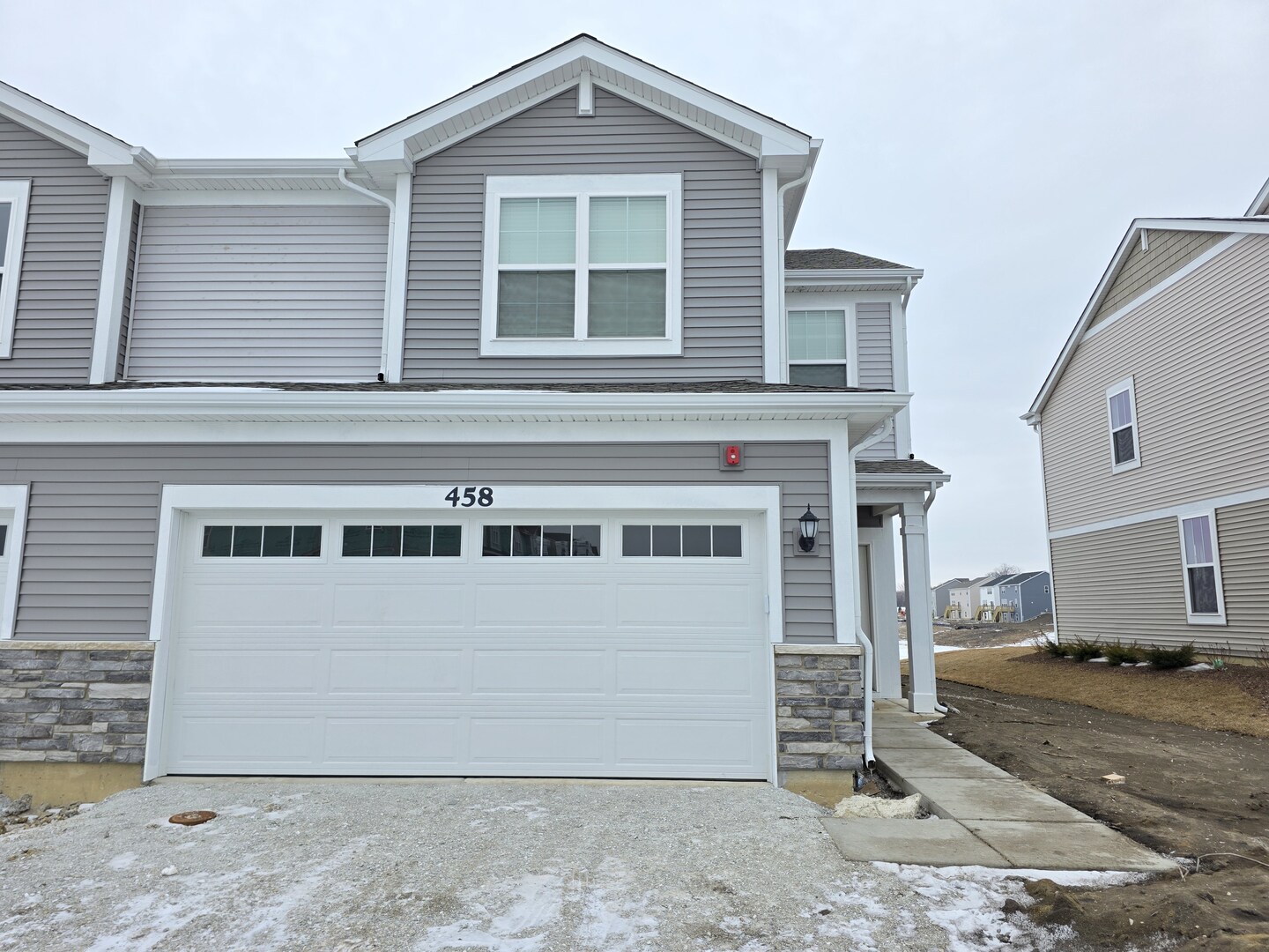 458 Hathaway Lane, Oswego, IL 60543