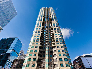 400 N La Salle Drive #911, Chicago, IL 60654