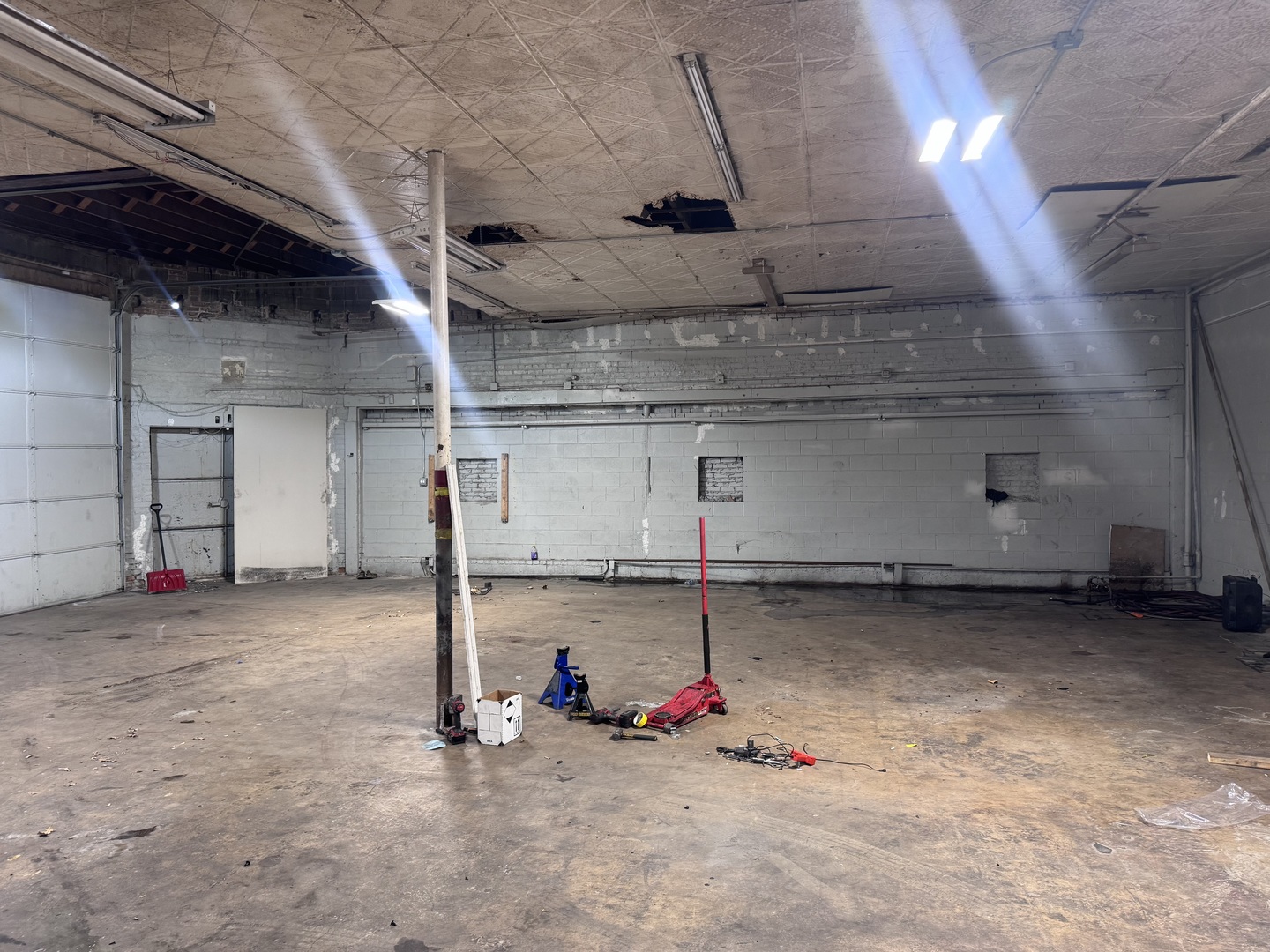 8104 S Cottage Grove Avenue, Chicago, IL 60619