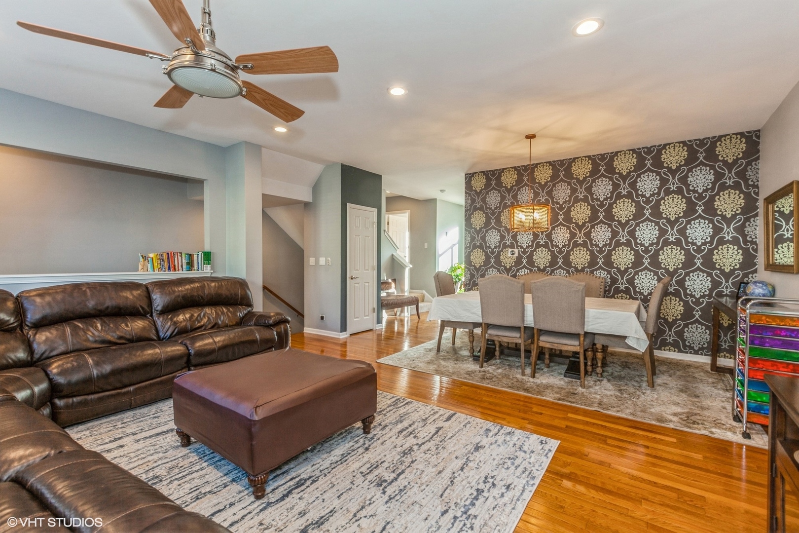 375 N Commerce Street, Aurora, IL 60504