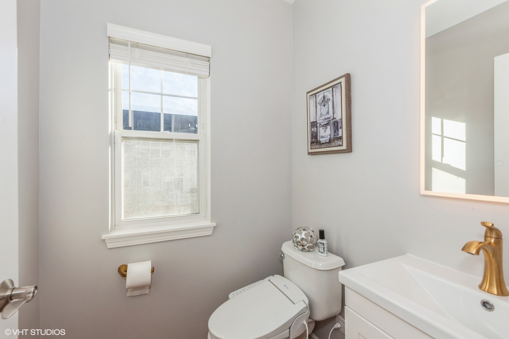 375 N Commerce Street, Aurora, IL 60504