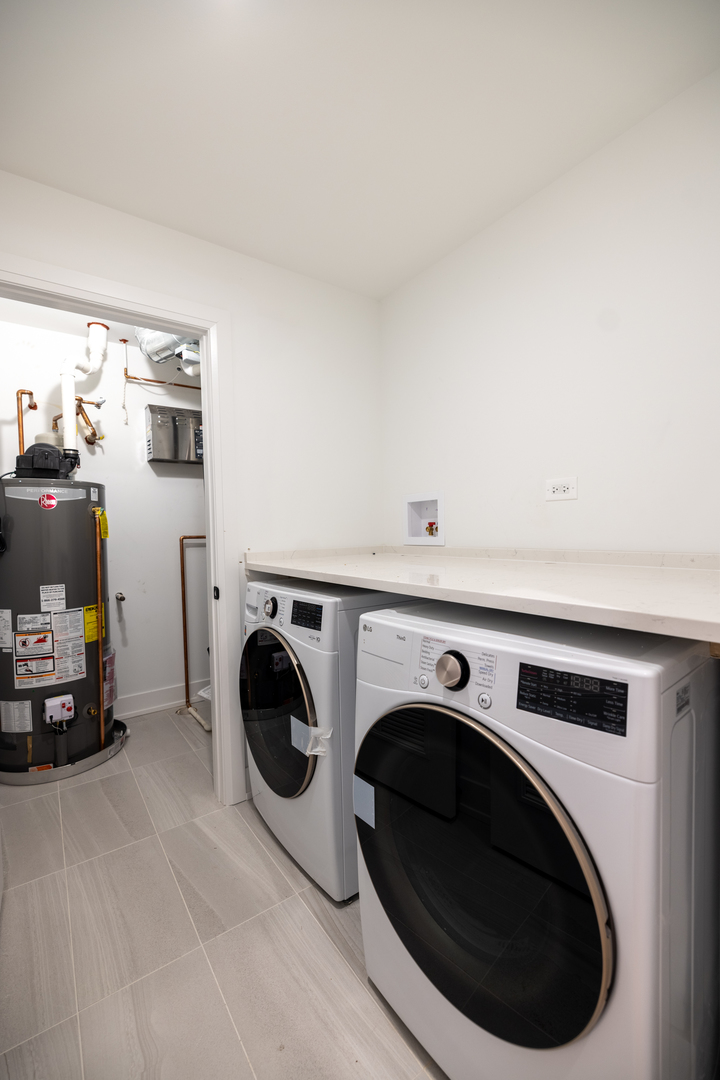 941 N Winchester Avenue #2, Chicago, IL 60622