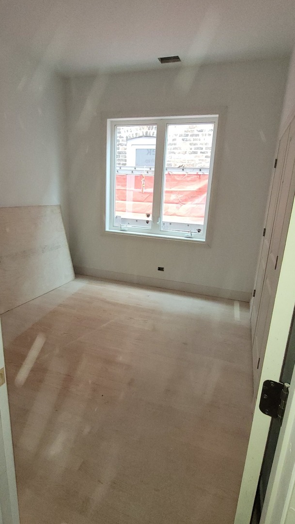 941 N Winchester Avenue #2, Chicago, IL 60622