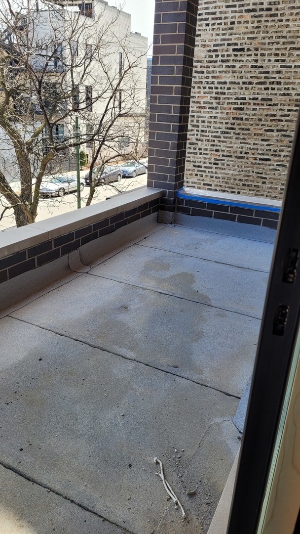 941 N Winchester Avenue #2, Chicago, IL 60622