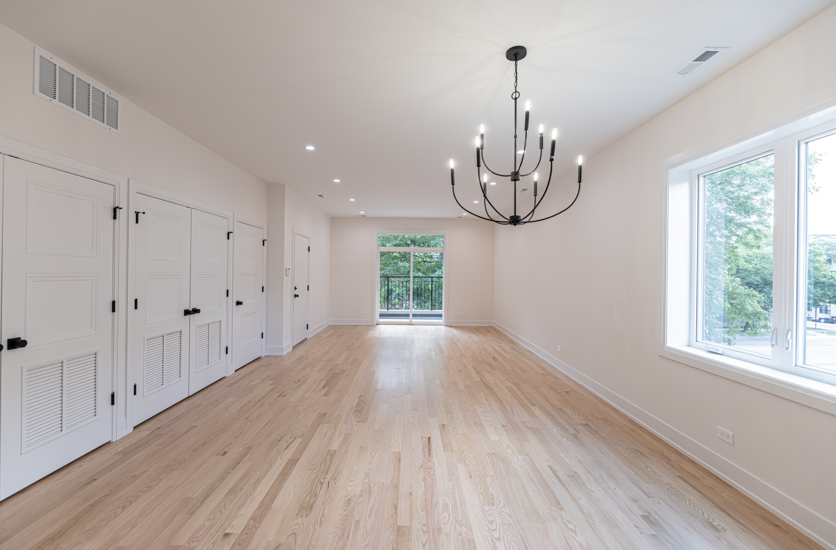 941 N Winchester Avenue #2, Chicago, IL 60622