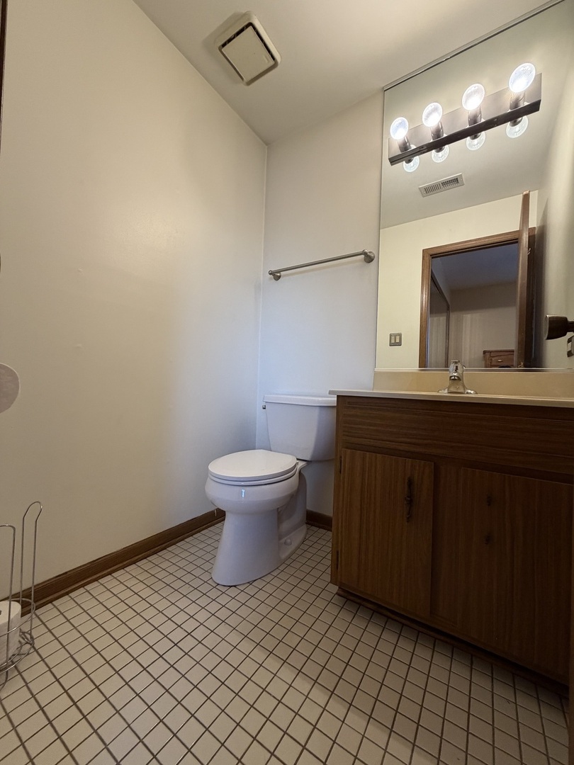 15723 Peggy Lane #12, Oak Forest, IL 60452