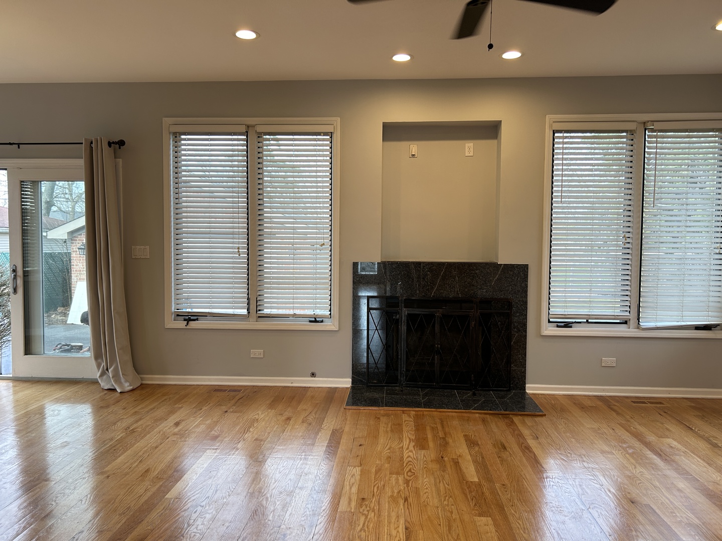 1226 S BELMONT Avenue, Arlington Heights, IL 60005