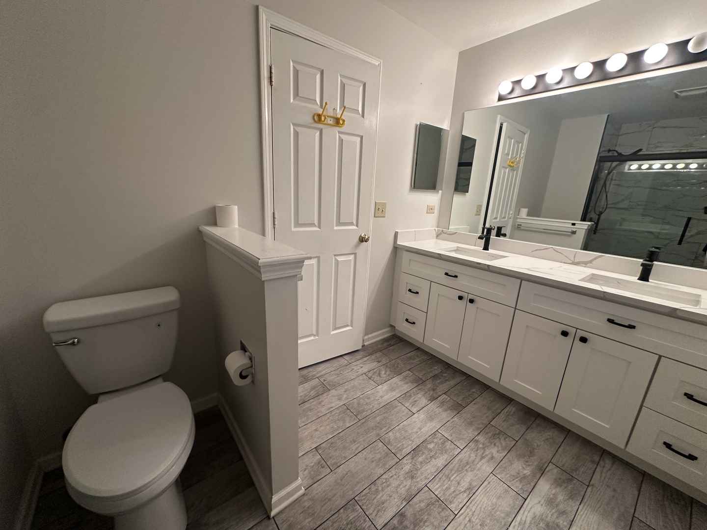 1008 Victoria Drive, Fox River Grove, IL 60021