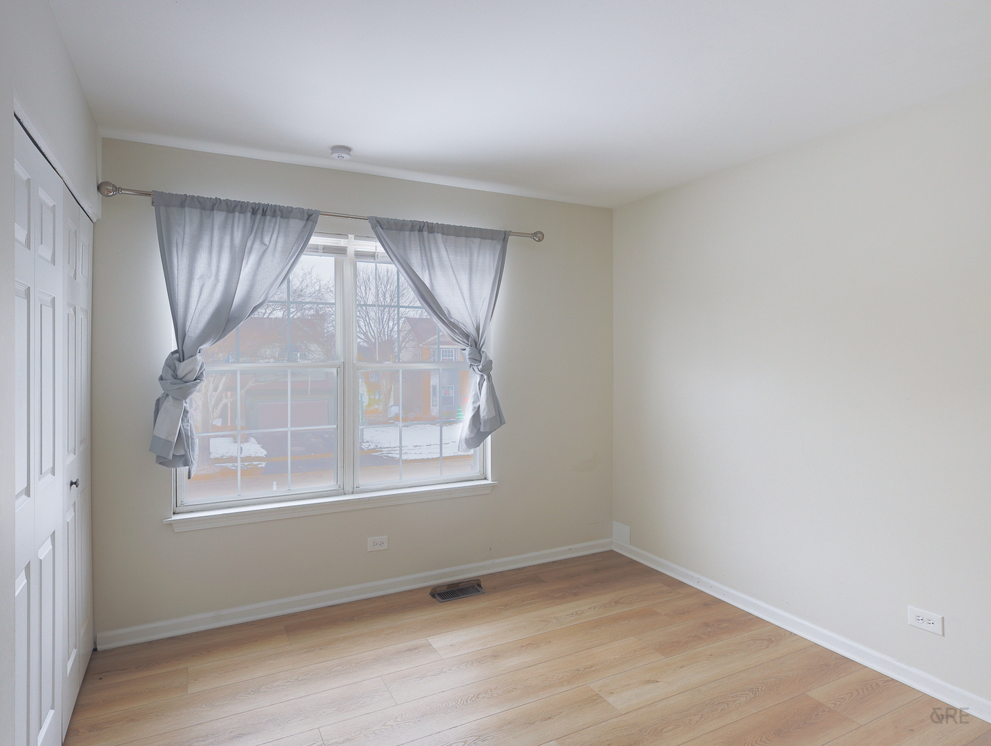 1008 Victoria Drive, Fox River Grove, IL 60021