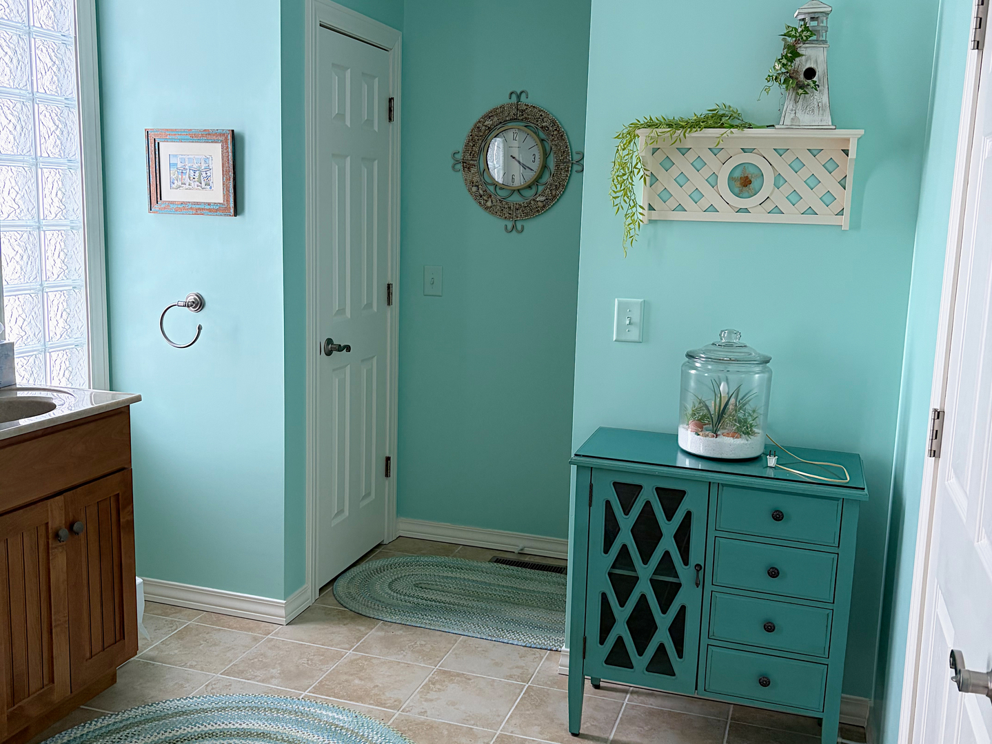 200 N Henderson Street, Kenney, IL 61749