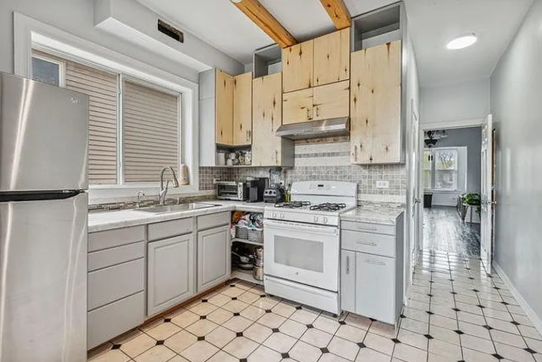 4833 N Ashland Avenue #2, Chicago, IL 60640