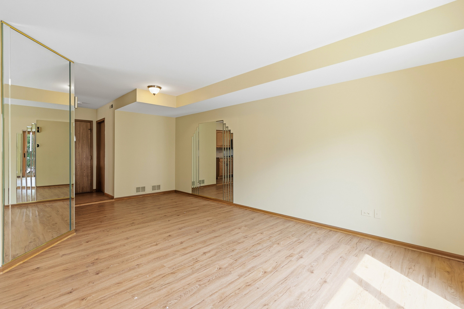 15534 Whitehall Lane, Orland Park, IL 60462