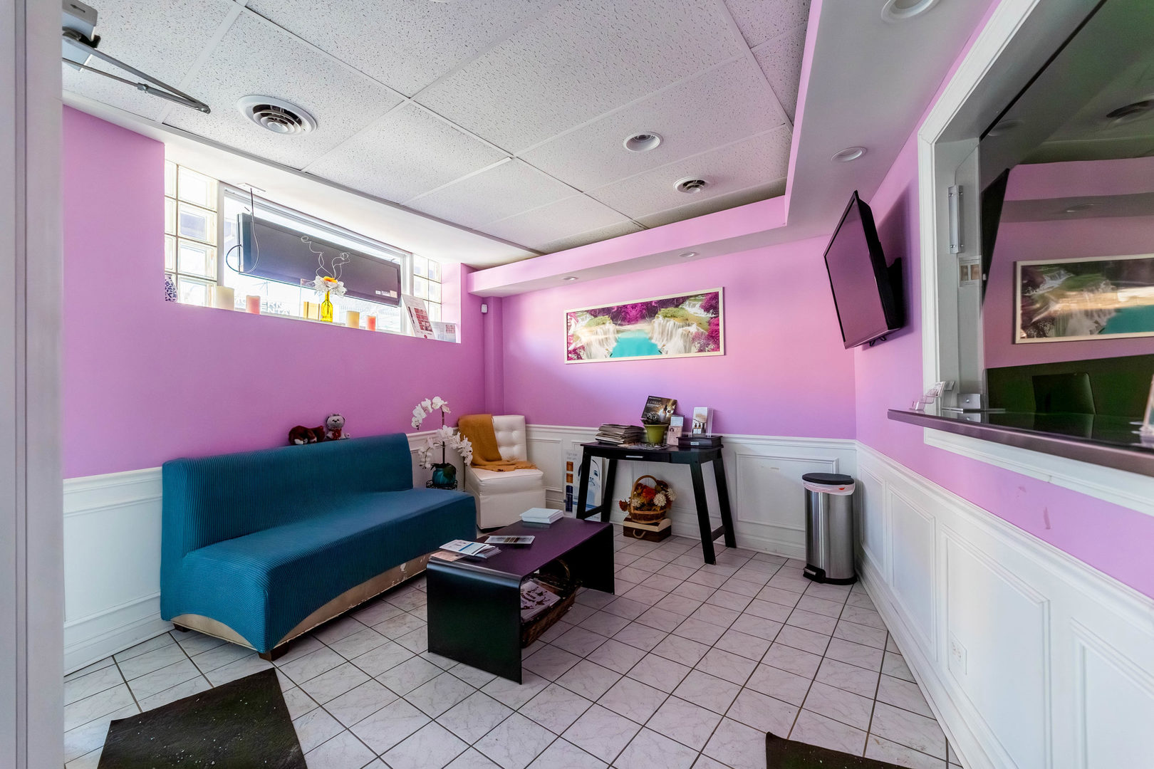 2832 N Milwaukee Avenue, Chicago, IL 60618