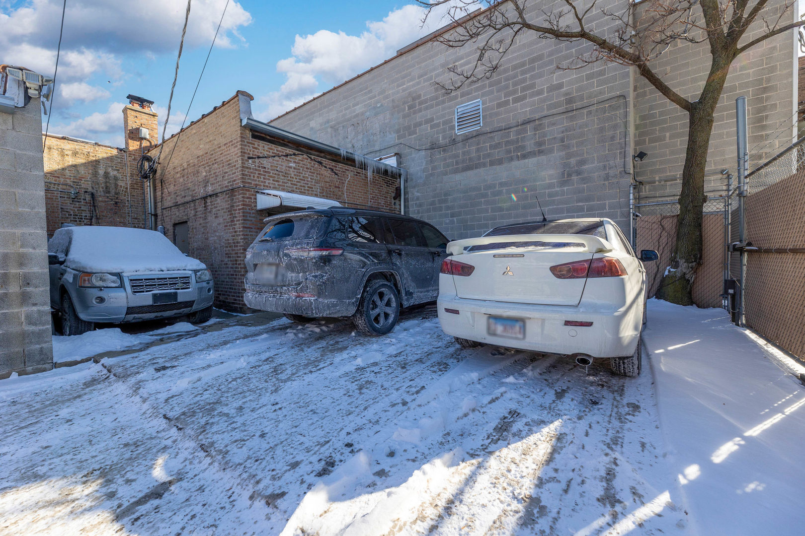 2832 N Milwaukee Avenue, Chicago, IL 60618