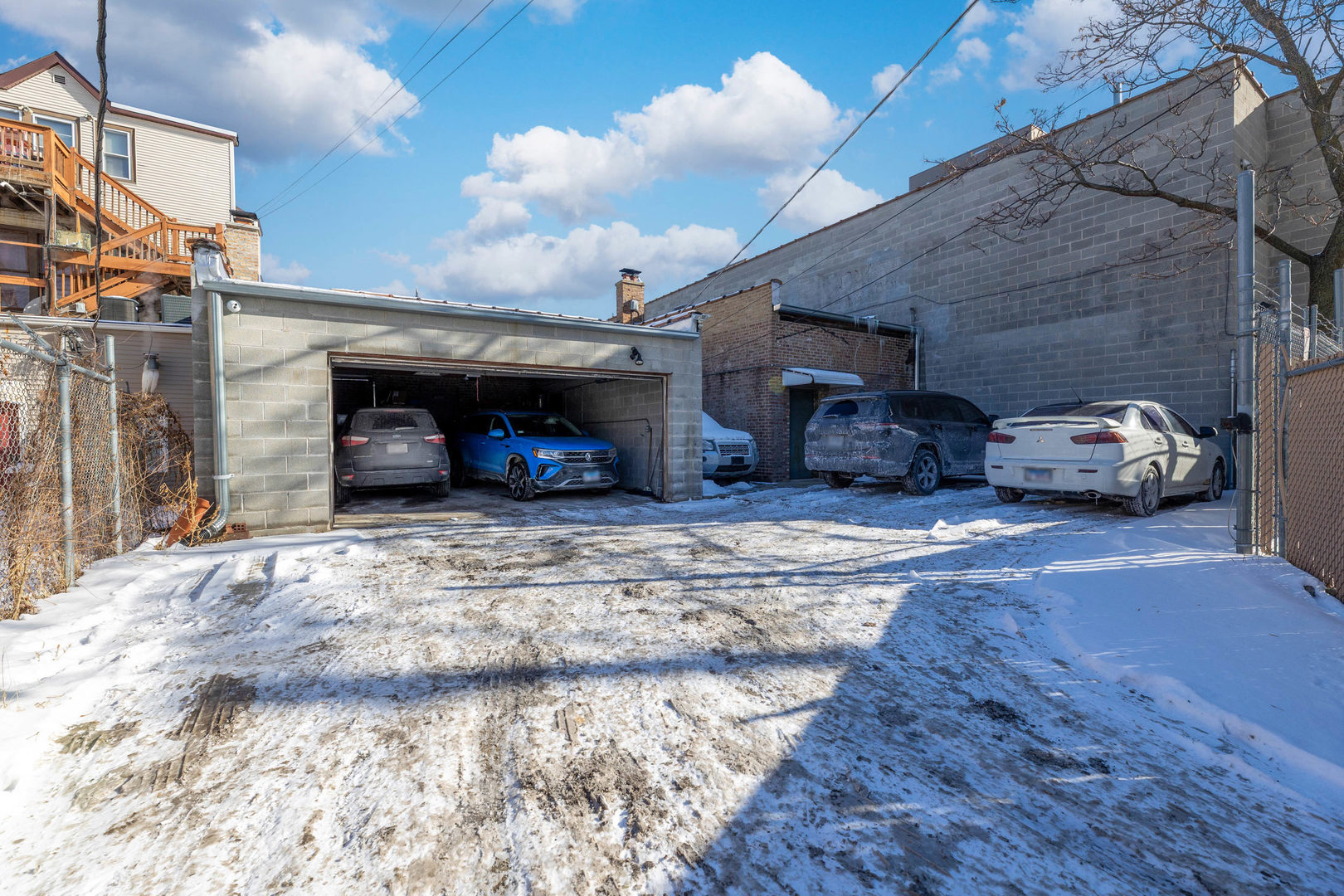 2832 N Milwaukee Avenue, Chicago, IL 60618