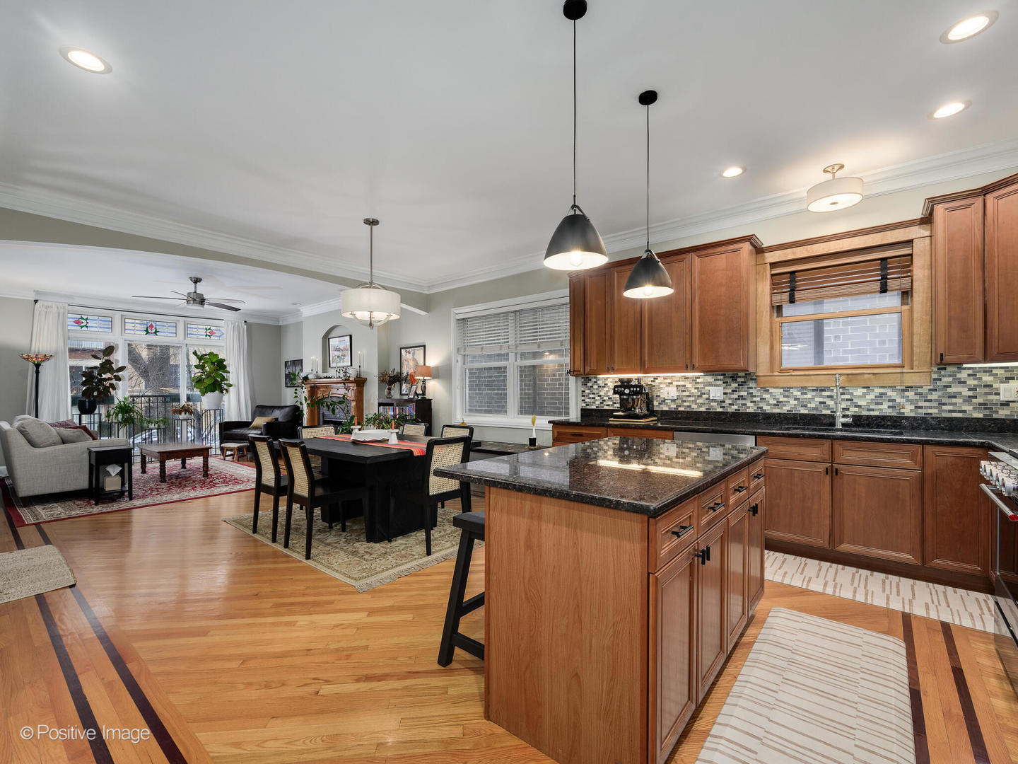 4933 N Winthrop Avenue #1N, Chicago, IL 60640