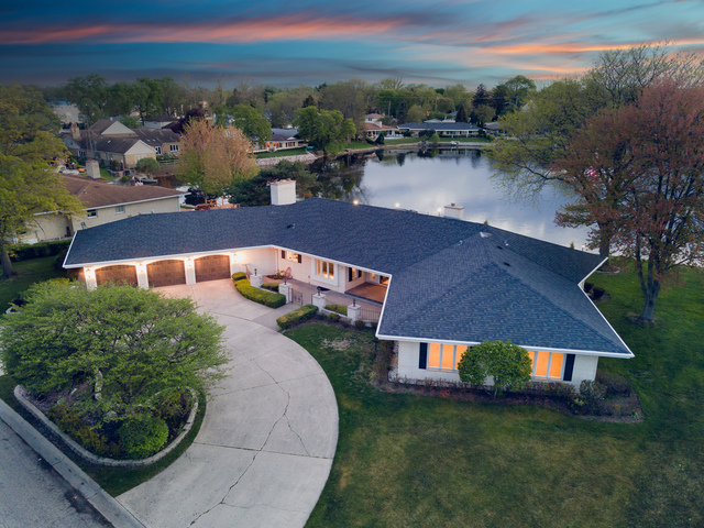 1990 Berry Lane, Des Plaines, IL 60018