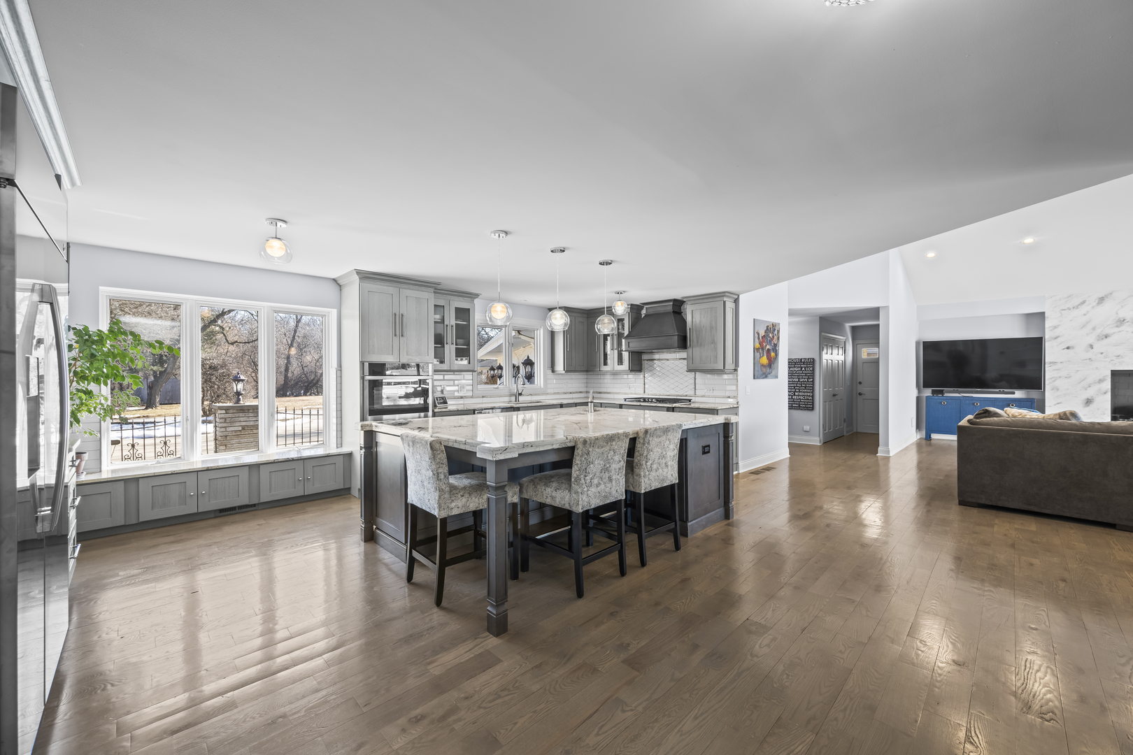 1990 Berry Lane, Des Plaines, IL 60018