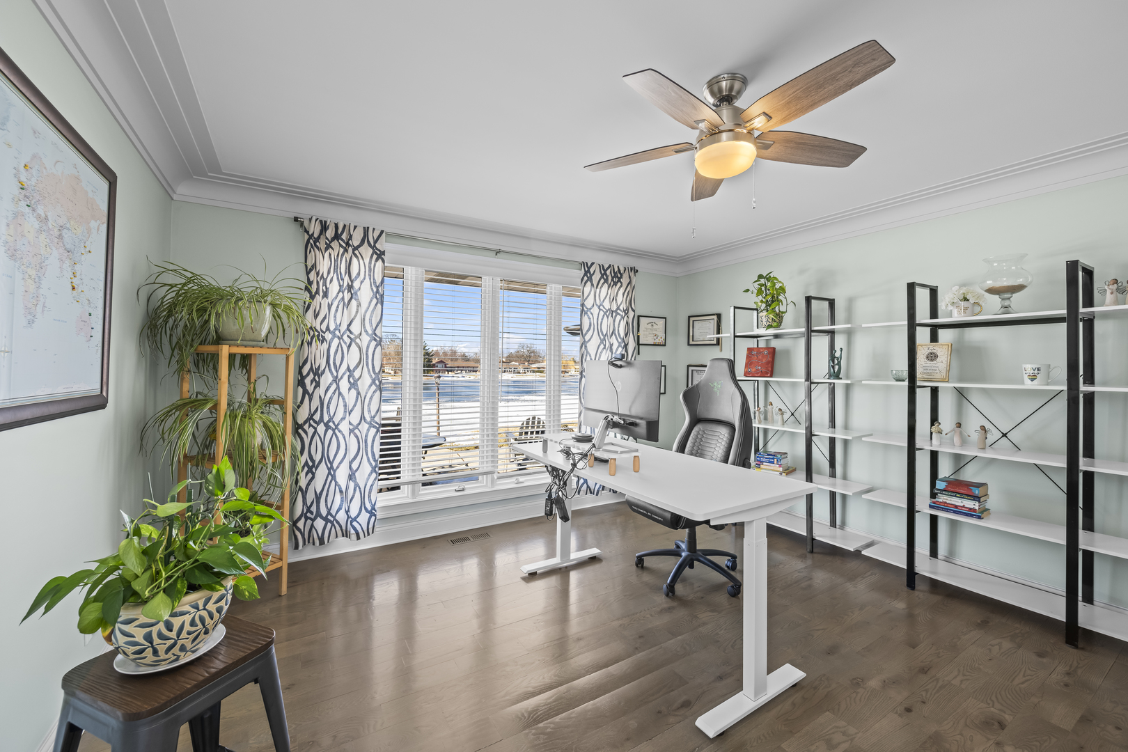 1990 Berry Lane, Des Plaines, IL 60018