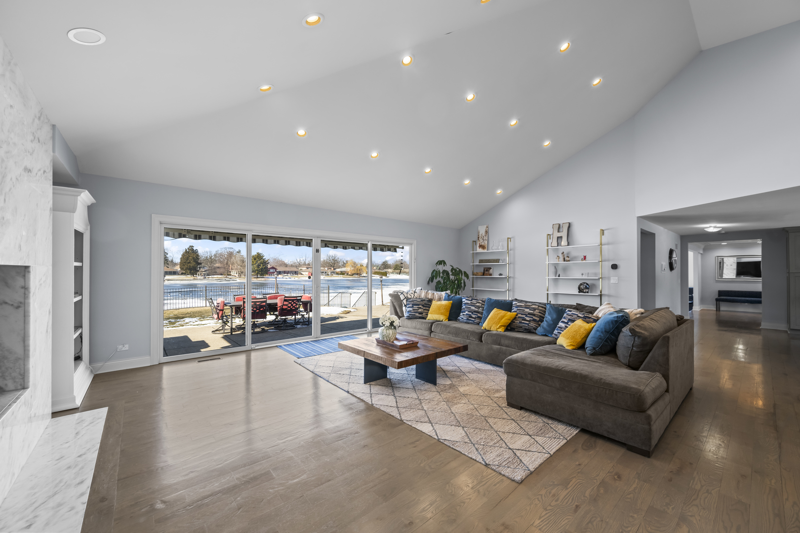 1990 Berry Lane, Des Plaines, IL 60018