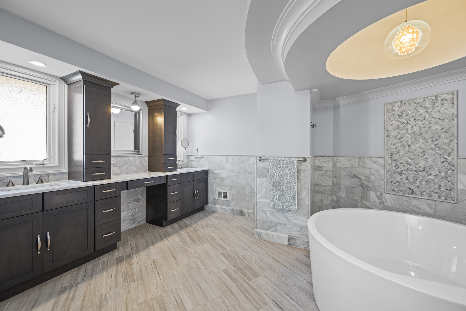 1990 Berry Lane, Des Plaines, IL 60018