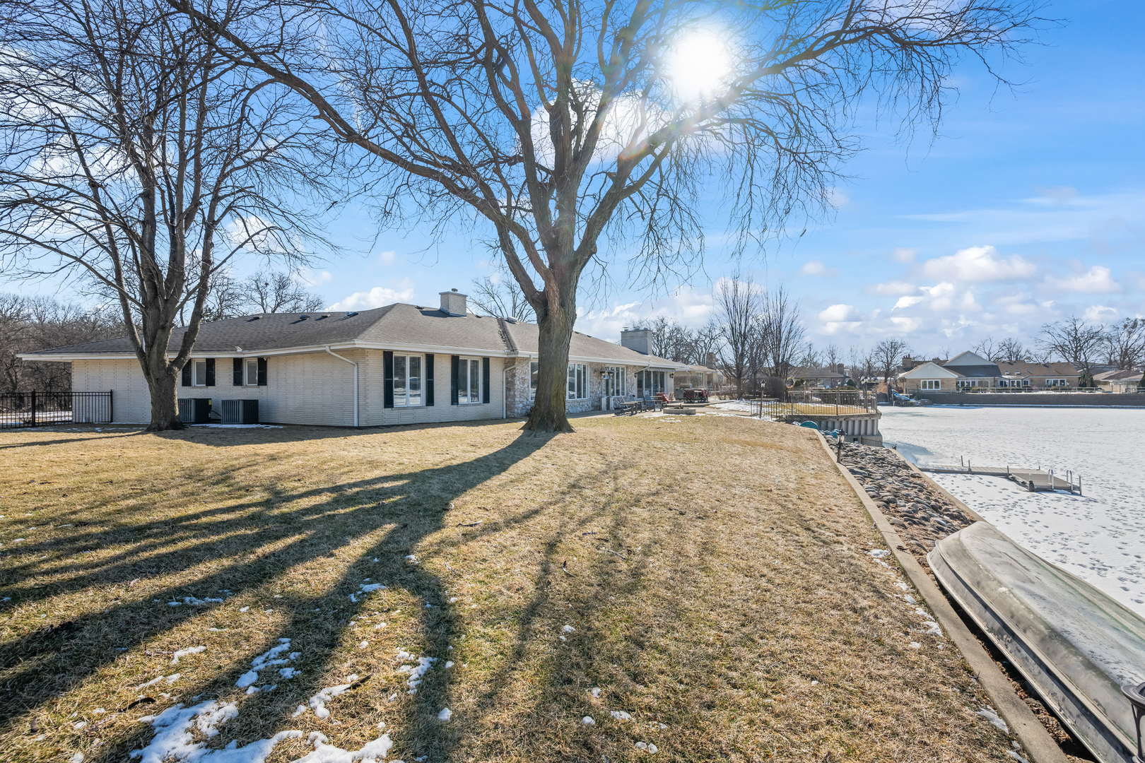 1990 Berry Lane, Des Plaines, IL 60018