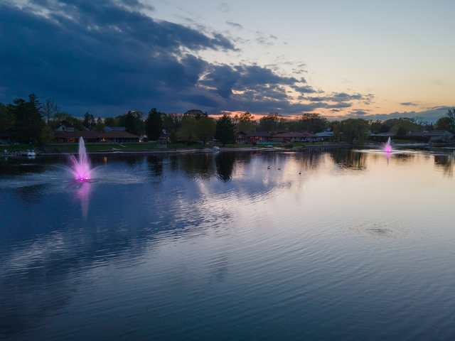 1990 Berry Lane, Des Plaines, IL 60018