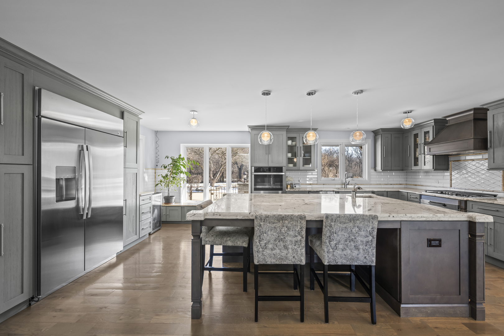 1990 Berry Lane, Des Plaines, IL 60018