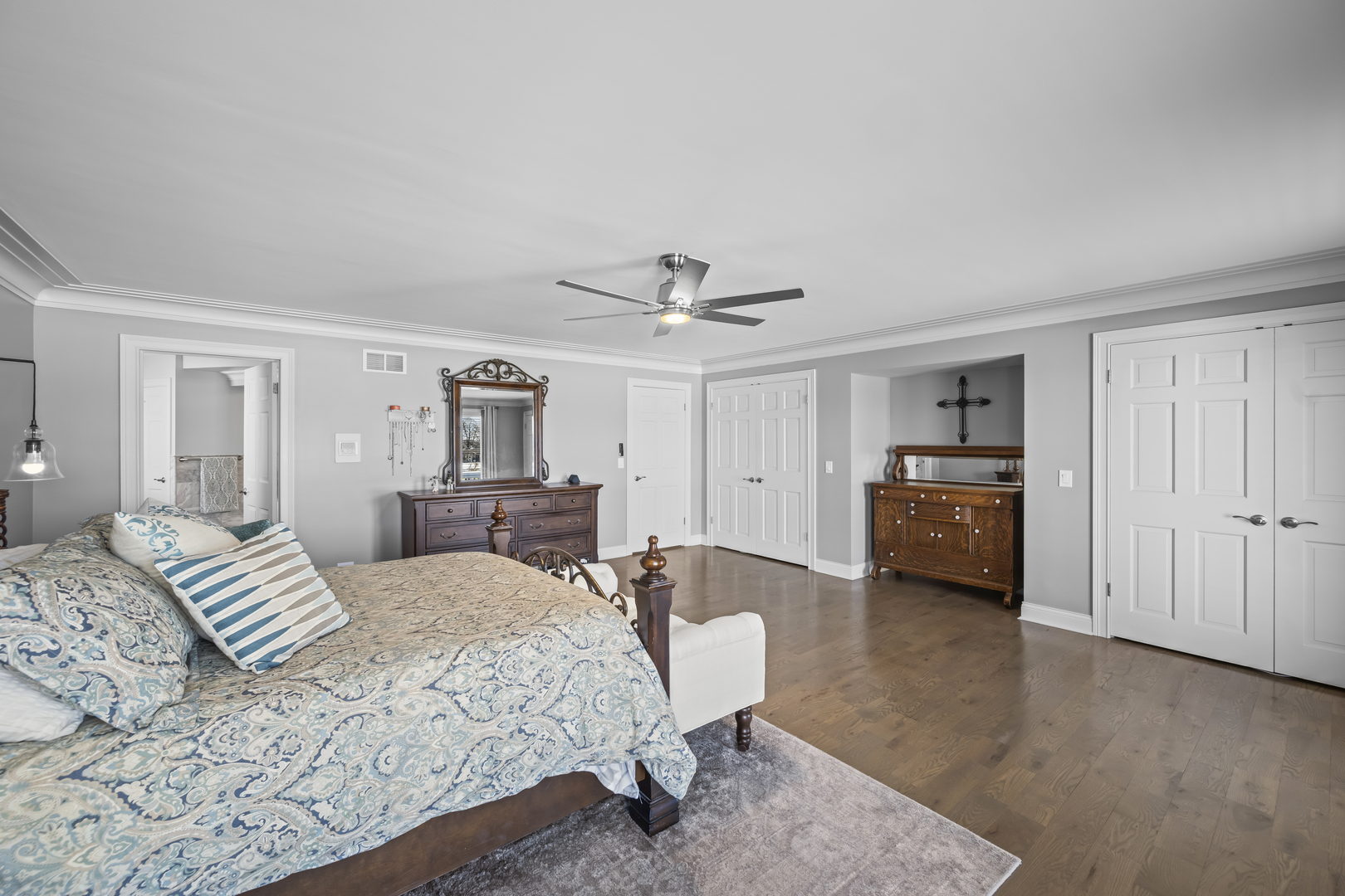 1990 Berry Lane, Des Plaines, IL 60018