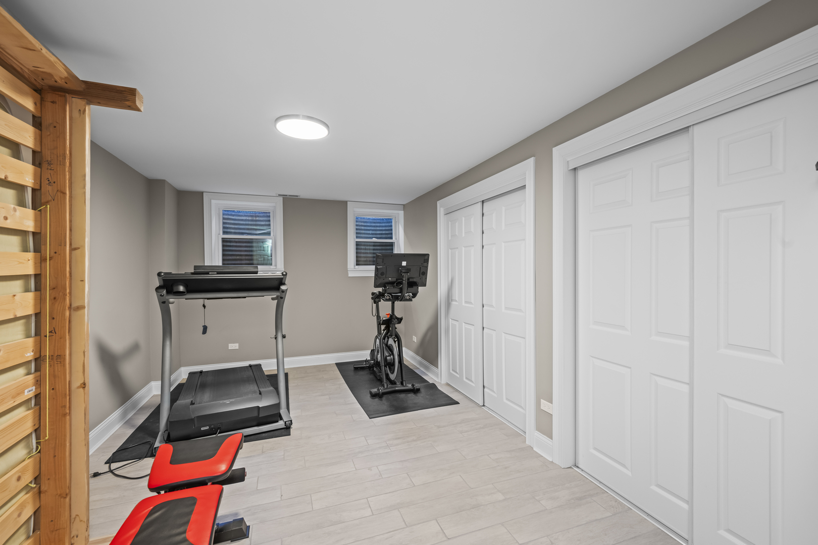 1990 Berry Lane, Des Plaines, IL 60018