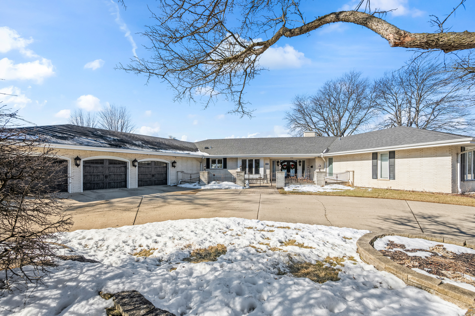 1990 Berry Lane, Des Plaines, IL 60018