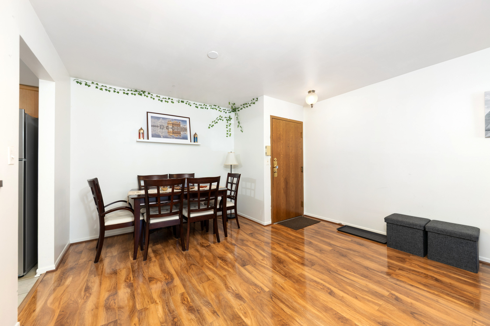 7525 Nantucket Drive #210, Darien, IL 60561