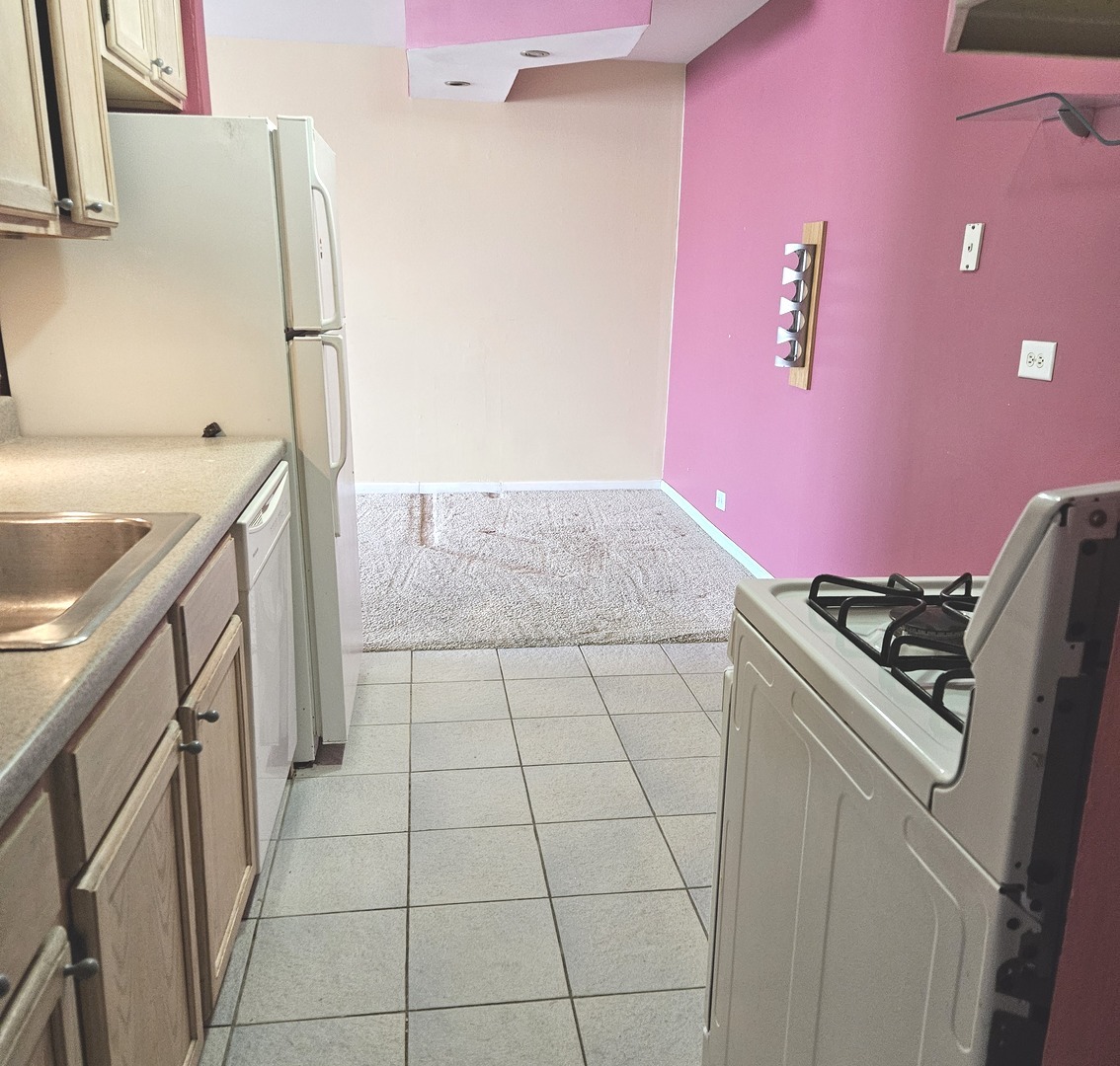 1375 Rebecca Drive #219, Hoffman Estates, IL 60194