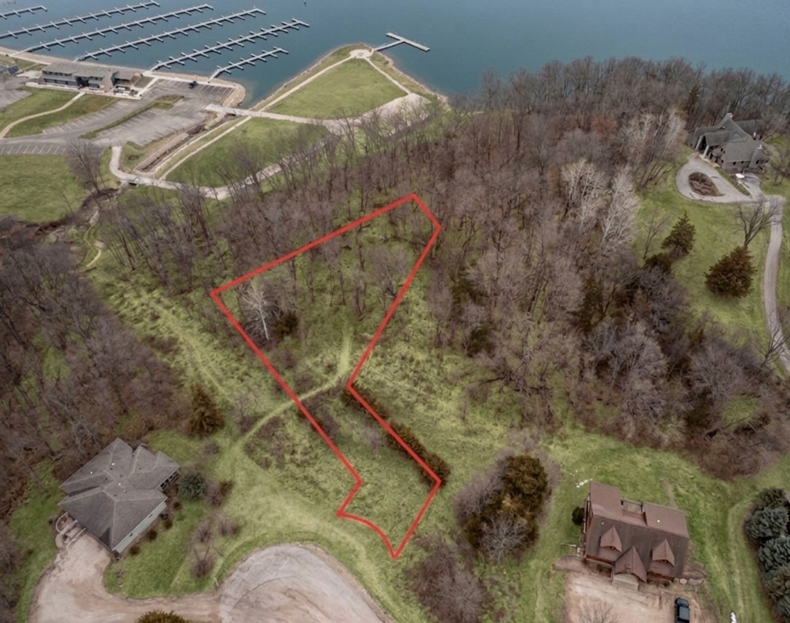 2 Waterford Drive, Galena, IL 61036